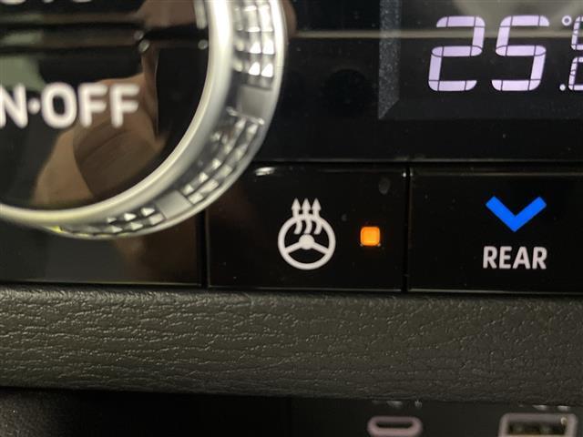アウトランダーPHEV P 禁煙車 4WD BOSEサウンド 純正ナビゲーション 全方位カメラ 衝突被害軽減ブレーキ レーダークルーズコントロール ヘッドアップディスプレイ ステアリングヒーター シートヒーター ビルトインETC(9枚目)