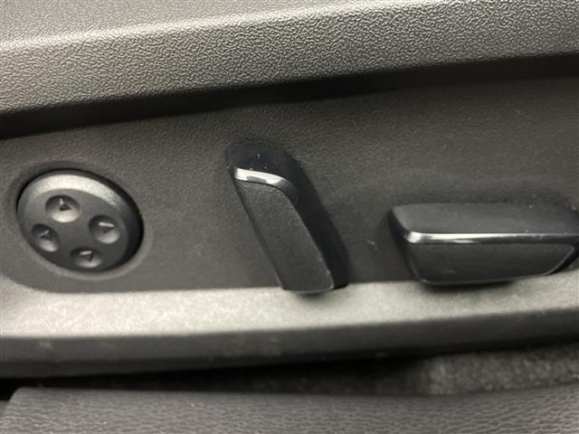 アウトランダーPHEV P 禁煙車 4WD BOSEサウンド 純正ナビゲーション 全方位カメラ 衝突被害軽減ブレーキ レーダークルーズコントロール ヘッドアップディスプレイ ステアリングヒーター シートヒーター ビルトインETC(11枚目)