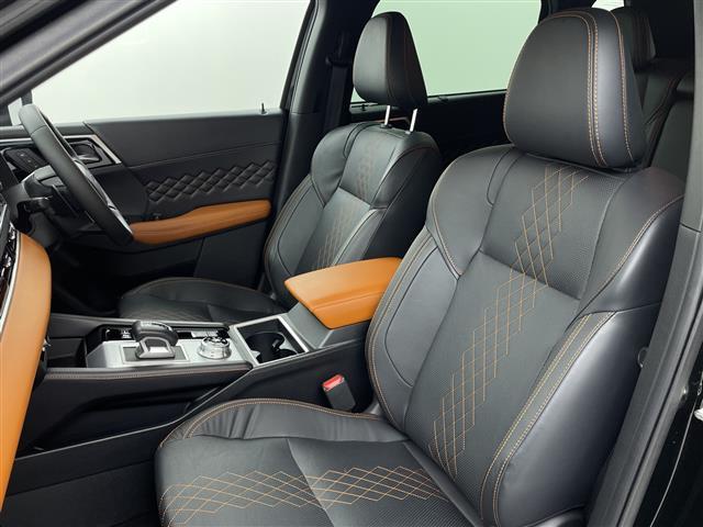 アウトランダーPHEV P 禁煙車 4WD BOSEサウンド 純正ナビゲーション 全方位カメラ 衝突被害軽減ブレーキ レーダークルーズコントロール ヘッドアップディスプレイ ステアリングヒーター シートヒーター ビルトインETC(33枚目)