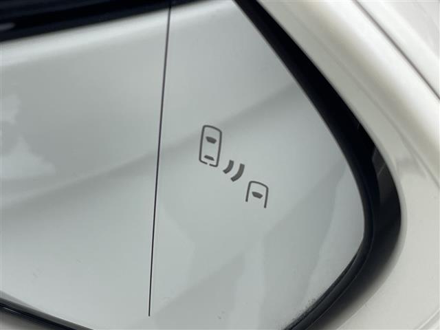 クラウンハイブリッド ＲＳ　禁煙車／レーンキープアシスト／ＢＳＭ／ＲＣＣ／ＨＵＤ／純正ナビ／フルセグ／バックカメラ／シートヒーター／パワーシート／ステアリングヒーター／パドルシフト／ＥＴＣ／ＬＥＤヘッドライト／純正１８インチＡＷ（5枚目）