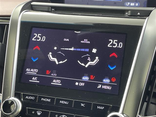 クラウンハイブリッド ＲＳ　禁煙車／レーンキープアシスト／ＢＳＭ／ＲＣＣ／ＨＵＤ／純正ナビ／フルセグ／バックカメラ／シートヒーター／パワーシート／ステアリングヒーター／パドルシフト／ＥＴＣ／ＬＥＤヘッドライト／純正１８インチＡＷ（9枚目）