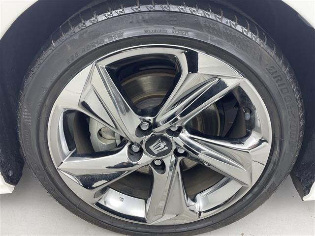 クラウンハイブリッド ＲＳ　禁煙車／レーンキープアシスト／ＢＳＭ／ＲＣＣ／ＨＵＤ／純正ナビ／フルセグ／バックカメラ／シートヒーター／パワーシート／ステアリングヒーター／パドルシフト／ＥＴＣ／ＬＥＤヘッドライト／純正１８インチＡＷ（16枚目）