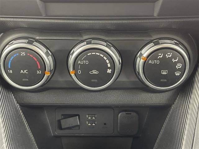 デミオ ＸＤツーリング　禁煙車　ヘッドアップディスプレイ　メーカーナビ　フルセグＴＶ　バックカメラ　ドライブレコーダー　パドルシフト　クルーズコントロール　ステアリングリモコン　ＬＥＤライト　ＥＴＣ　スマートキー（7枚目）