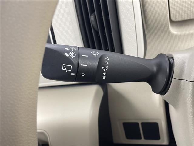 ムーヴキャンバス Ｘリミテッド　ＳＡＩＩ　禁煙車／４ＷＤ／ワンオーナー／車線逸脱警報／ＡＭ・ＦＭオーディオ／ＣＤ／ＡＵＸ／両側パワースライドドア／ＬＥＤヘッドライト／プッシュスタート／スマートキー／横滑り防止／純正フロアマット（9枚目）