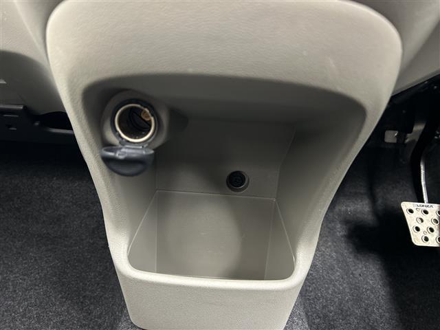 �K���X�R�[�e�B���O�A�i�r�Q�[�V�����A�d�s�b�ȂǁA���̑��̃p�[�c�̎��t�������ς���̂����k�������Ă���܂��I�I�N���}�̂��Ɖ��ł����C�����������I