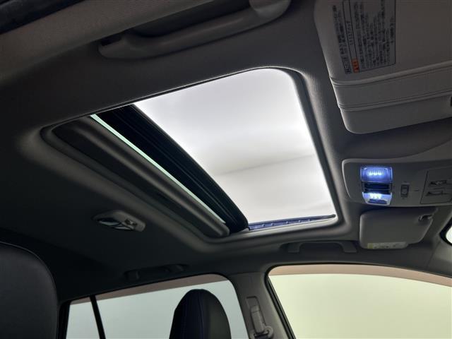 レヴォーグ 1.6GT-Sアイサイト /4WD/メーカーオプションナビ/アイサイト/デジタルインナーミラー/ステアリングスイッチ/パドルシフト/前席シートヒーター/レザーシート/前席パワーシート(メモリー付き)/ヘッドライトレベライザー(3枚目)