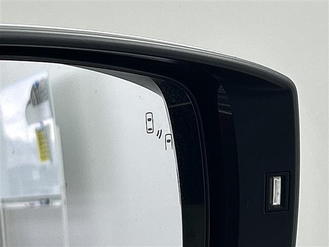 レヴォーグ 1.6GT-Sアイサイト /4WD/メーカーオプションナビ/アイサイト/デジタルインナーミラー/ステアリングスイッチ/パドルシフト/前席シートヒーター/レザーシート/前席パワーシート(メモリー付き)/ヘッドライトレベライザー(6枚目)