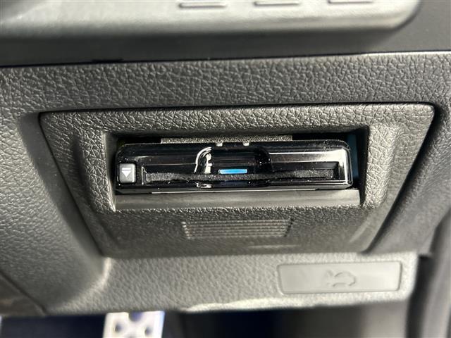 レヴォーグ 1.6GT-Sアイサイト /4WD/メーカーオプションナビ/アイサイト/デジタルインナーミラー/ステアリングスイッチ/パドルシフト/前席シートヒーター/レザーシート/前席パワーシート(メモリー付き)/ヘッドライトレベライザー(28枚目)