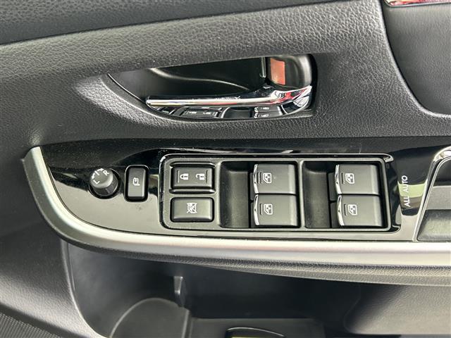 レヴォーグ 1.6GT-Sアイサイト /4WD/メーカーオプションナビ/アイサイト/デジタルインナーミラー/ステアリングスイッチ/パドルシフト/前席シートヒーター/レザーシート/前席パワーシート(メモリー付き)/ヘッドライトレベライザー(31枚目)