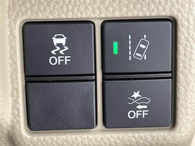 �K���X�R�[�e�B���O�A�i�r�Q�[�V�����A�d�s�b�ȂǁA���̑��̃p�[�c�̎��t�������ς���̂����k�������Ă���܂��I�I�N���}�̂��Ɖ��ł����C�����������I