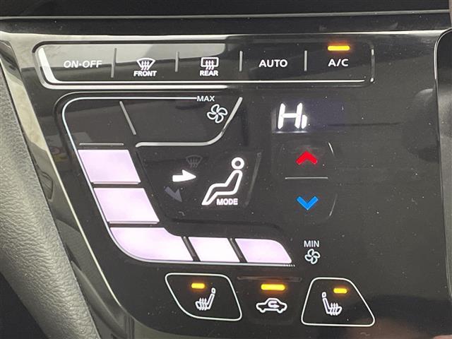 デイズ Ｘ　禁煙車　４ＷＤ　シートヒーター　純正９インチナビ　フルセグＴＶ　クリアランスソナー　ＥＴＣ　バックカメラ　純正ドライブレコーダー　オートハイビーム　純正アルミホイール　ステアリングリモコン（9枚目）