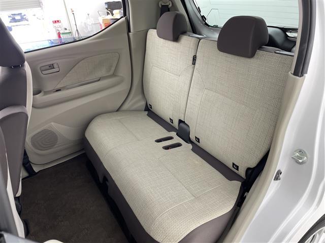 デイズ Ｘ　禁煙車　４ＷＤ　シートヒーター　純正９インチナビ　フルセグＴＶ　クリアランスソナー　ＥＴＣ　バックカメラ　純正ドライブレコーダー　オートハイビーム　純正アルミホイール　ステアリングリモコン（13枚目）