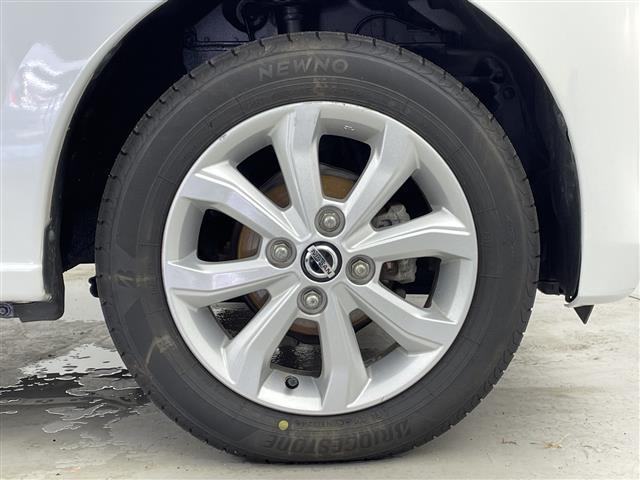 デイズ Ｘ　禁煙車　４ＷＤ　シートヒーター　純正９インチナビ　フルセグＴＶ　クリアランスソナー　ＥＴＣ　バックカメラ　純正ドライブレコーダー　オートハイビーム　純正アルミホイール　ステアリングリモコン（16枚目）