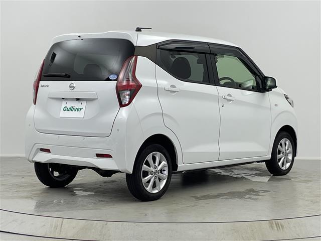 デイズ Ｘ　禁煙車　４ＷＤ　シートヒーター　純正９インチナビ　フルセグＴＶ　クリアランスソナー　ＥＴＣ　バックカメラ　純正ドライブレコーダー　オートハイビーム　純正アルミホイール　ステアリングリモコン（18枚目）