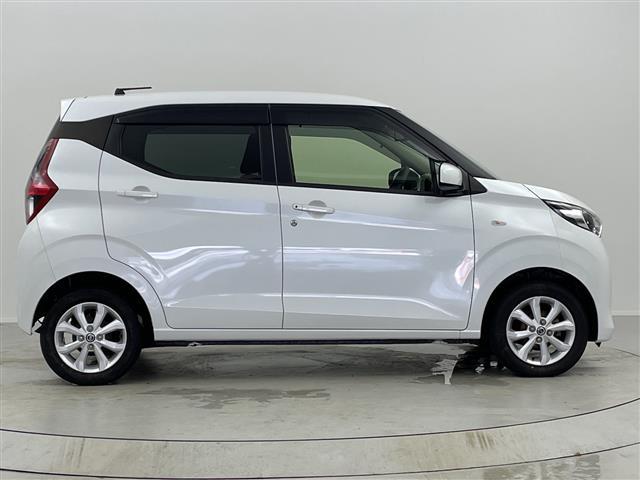 デイズ Ｘ　禁煙車　４ＷＤ　シートヒーター　純正９インチナビ　フルセグＴＶ　クリアランスソナー　ＥＴＣ　バックカメラ　純正ドライブレコーダー　オートハイビーム　純正アルミホイール　ステアリングリモコン（20枚目）