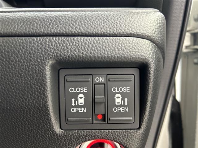 Ｎ－ＢＯＸカスタム Ｌターボ　スタイル＋ブラック　禁煙車／４ＷＤ／レーンキープアシスト／ＡＣＣ／純正８型ナビ／フルセグＴＶ／バックカメラ／両側パワースライドドア／ハーフレザーシート／シートヒーター／パドルシフト／ドライブレコーダー／エンジンスターター（3枚目）