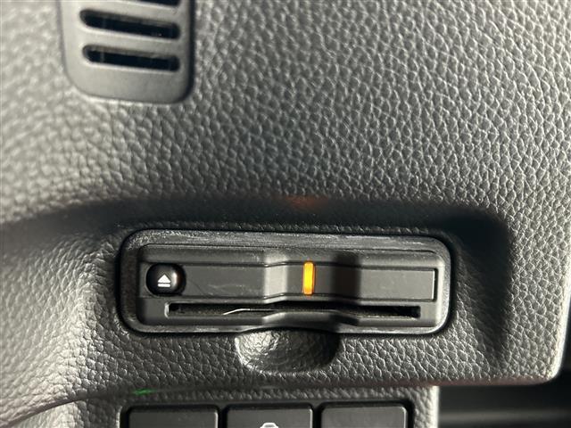 Ｎ－ＢＯＸカスタム Ｌターボ　スタイル＋ブラック　禁煙車／４ＷＤ／レーンキープアシスト／ＡＣＣ／純正８型ナビ／フルセグＴＶ／バックカメラ／両側パワースライドドア／ハーフレザーシート／シートヒーター／パドルシフト／ドライブレコーダー／エンジンスターター（12枚目）