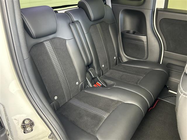Ｎ－ＢＯＸカスタム Ｌターボ　スタイル＋ブラック　禁煙車／４ＷＤ／レーンキープアシスト／ＡＣＣ／純正８型ナビ／フルセグＴＶ／バックカメラ／両側パワースライドドア／ハーフレザーシート／シートヒーター／パドルシフト／ドライブレコーダー／エンジンスターター（14枚目）