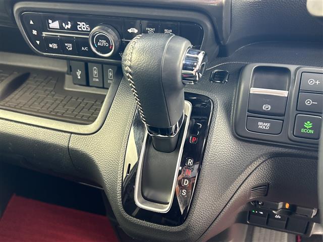 Ｎ－ＢＯＸカスタム Ｌターボ　スタイル＋ブラック　禁煙車／４ＷＤ／レーンキープアシスト／ＡＣＣ／純正８型ナビ／フルセグＴＶ／バックカメラ／両側パワースライドドア／ハーフレザーシート／シートヒーター／パドルシフト／ドライブレコーダー／エンジンスターター（26枚目）