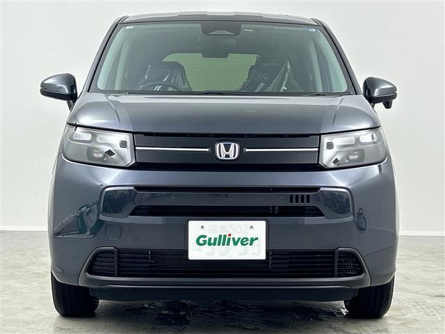 フリード ｅ：ＨＥＶエアー　ＥＸ　登録済未使用車　４ＷＤ　両側パワースライドドア　レーダークルーズコントロール　ＢＳＭ　純正９型ナビ　フルセグＴＶ　スマホ連動　クリアランスソナー　シートヒーター　バックカメラ　オートハイビーム　ＬＥＤ（17枚目）