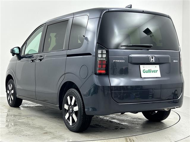 フリード ｅ：ＨＥＶエアー　ＥＸ　登録済未使用車　４ＷＤ　両側パワースライドドア　レーダークルーズコントロール　ＢＳＭ　純正９型ナビ　フルセグＴＶ　スマホ連動　クリアランスソナー　シートヒーター　バックカメラ　オートハイビーム　ＬＥＤ（19枚目）