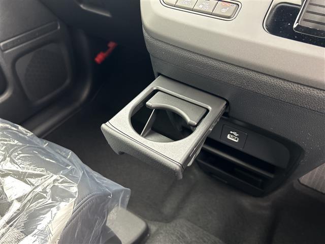 フリード ｅ：ＨＥＶエアー　ＥＸ　登録済未使用車　４ＷＤ　両側パワースライドドア　レーダークルーズコントロール　ＢＳＭ　純正９型ナビ　フルセグＴＶ　スマホ連動　クリアランスソナー　シートヒーター　バックカメラ　オートハイビーム　ＬＥＤ（28枚目）