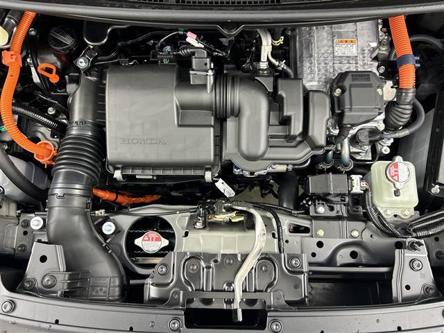 フリード ｅ：ＨＥＶエアー　ＥＸ　登録済未使用車　４ＷＤ　両側パワースライドドア　レーダークルーズコントロール　ＢＳＭ　純正９型ナビ　フルセグＴＶ　スマホ連動　クリアランスソナー　シートヒーター　バックカメラ　オートハイビーム　ＬＥＤ（42枚目）