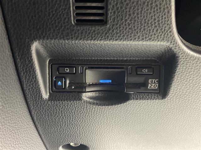 ノア ハイブリッドS-Z 禁煙車/純正10.5型ナビ/後席モニター/快適利便PKG/全周囲カメラ/パーキングアシスト/衝突軽減/車線逸脱支援/レーダークルーズ/3眼LEDヘッドライト/両側電動スライドドア/電動リヤゲート/(26枚目)