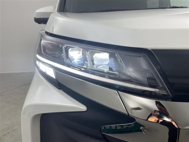 ノア ハイブリッドS-Z 禁煙車/純正10.5型ナビ/後席モニター/快適利便PKG/全周囲カメラ/パーキングアシスト/衝突軽減/車線逸脱支援/レーダークルーズ/3眼LEDヘッドライト/両側電動スライドドア/電動リヤゲート/(40枚目)