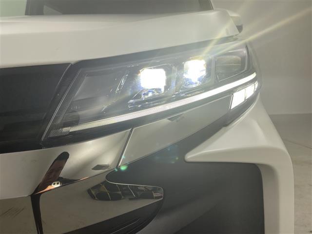 ノア ハイブリッドS-Z 禁煙車/純正10.5型ナビ/後席モニター/快適利便PKG/全周囲カメラ/パーキングアシスト/衝突軽減/車線逸脱支援/レーダークルーズ/3眼LEDヘッドライト/両側電動スライドドア/電動リヤゲート/(41枚目)