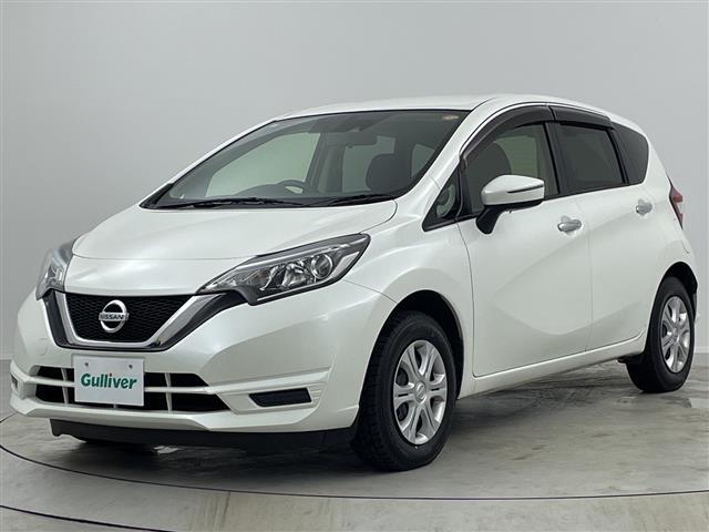 ノート Ｘ　ＦＯＵＲ　禁煙車／純正ナビ／衝突軽減／車線逸脱支援／バックカメラ／フルセグ／Ｂｌｕｅｔｏｏｔｈ／ＥＴＣ／夏タイヤ積み込み／スマートキー／ＬＥＤヘッドライト／オートライト／マニュアルエアコン／フロアマット（18枚目）