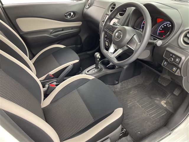 ノート Ｘ　ＦＯＵＲ　禁煙車／純正ナビ／衝突軽減／車線逸脱支援／バックカメラ／フルセグ／Ｂｌｕｅｔｏｏｔｈ／ＥＴＣ／夏タイヤ積み込み／スマートキー／ＬＥＤヘッドライト／オートライト／マニュアルエアコン／フロアマット（31枚目）