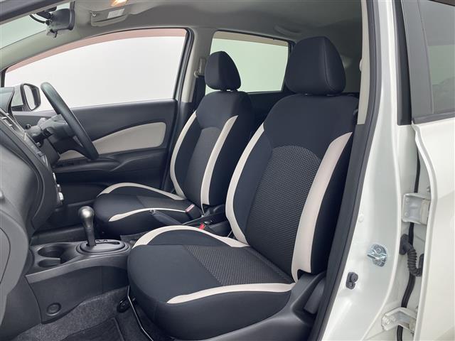 ノート Ｘ　ＦＯＵＲ　禁煙車／純正ナビ／衝突軽減／車線逸脱支援／バックカメラ／フルセグ／Ｂｌｕｅｔｏｏｔｈ／ＥＴＣ／夏タイヤ積み込み／スマートキー／ＬＥＤヘッドライト／オートライト／マニュアルエアコン／フロアマット（32枚目）