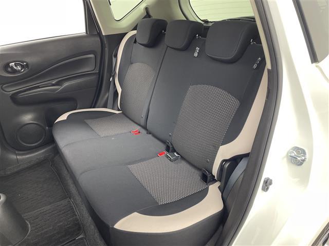 ノート Ｘ　ＦＯＵＲ　禁煙車／純正ナビ／衝突軽減／車線逸脱支援／バックカメラ／フルセグ／Ｂｌｕｅｔｏｏｔｈ／ＥＴＣ／夏タイヤ積み込み／スマートキー／ＬＥＤヘッドライト／オートライト／マニュアルエアコン／フロアマット（33枚目）