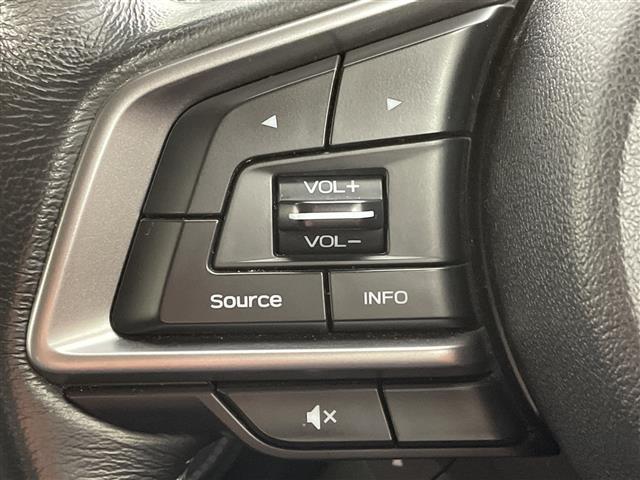 インプレッサスポーツ ２．０ｉ－Ｓアイサイト　禁煙車　ＢＳＭ　レーダークルーズコントロール　社外７型ナビ　フルセグＴＶ　ＥＴＣ　パワーシート　バックカメラ　ＬＥＤライト　フォグライト　レーンアシスト　ダウンヒルアシスト　純正アルミ　パドルシフト（6枚目）