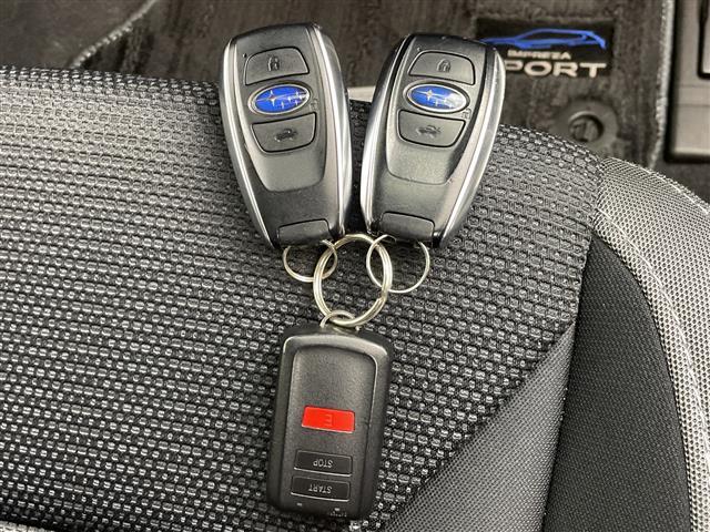 インプレッサスポーツ ２．０ｉ－Ｓアイサイト　禁煙車　ＢＳＭ　レーダークルーズコントロール　社外７型ナビ　フルセグＴＶ　ＥＴＣ　パワーシート　バックカメラ　ＬＥＤライト　フォグライト　レーンアシスト　ダウンヒルアシスト　純正アルミ　パドルシフト（9枚目）