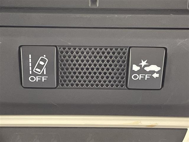 インプレッサスポーツ ２．０ｉ－Ｓアイサイト　禁煙車　ＢＳＭ　レーダークルーズコントロール　社外７型ナビ　フルセグＴＶ　ＥＴＣ　パワーシート　バックカメラ　ＬＥＤライト　フォグライト　レーンアシスト　ダウンヒルアシスト　純正アルミ　パドルシフト（12枚目）