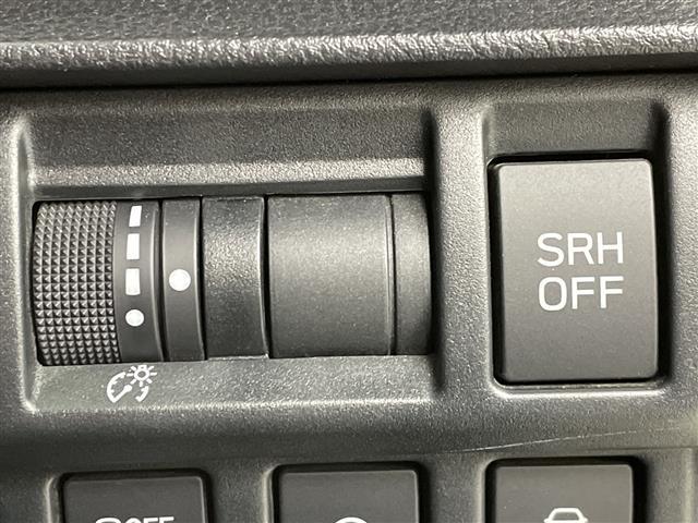 インプレッサスポーツ ２．０ｉ－Ｓアイサイト　禁煙車　ＢＳＭ　レーダークルーズコントロール　社外７型ナビ　フルセグＴＶ　ＥＴＣ　パワーシート　バックカメラ　ＬＥＤライト　フォグライト　レーンアシスト　ダウンヒルアシスト　純正アルミ　パドルシフト（24枚目）