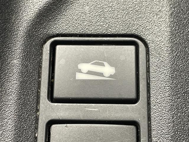 インプレッサスポーツ ２．０ｉ－Ｓアイサイト　禁煙車　ＢＳＭ　レーダークルーズコントロール　社外７型ナビ　フルセグＴＶ　ＥＴＣ　パワーシート　バックカメラ　ＬＥＤライト　フォグライト　レーンアシスト　ダウンヒルアシスト　純正アルミ　パドルシフト（25枚目）