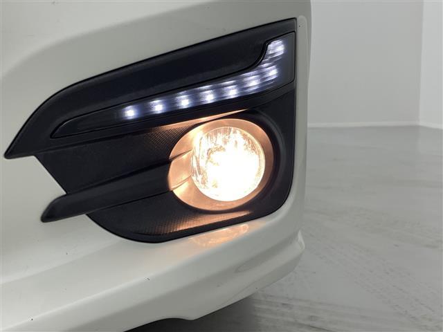 インプレッサスポーツ ２．０ｉ－Ｓアイサイト　禁煙車　ＢＳＭ　レーダークルーズコントロール　社外７型ナビ　フルセグＴＶ　ＥＴＣ　パワーシート　バックカメラ　ＬＥＤライト　フォグライト　レーンアシスト　ダウンヒルアシスト　純正アルミ　パドルシフト（41枚目）