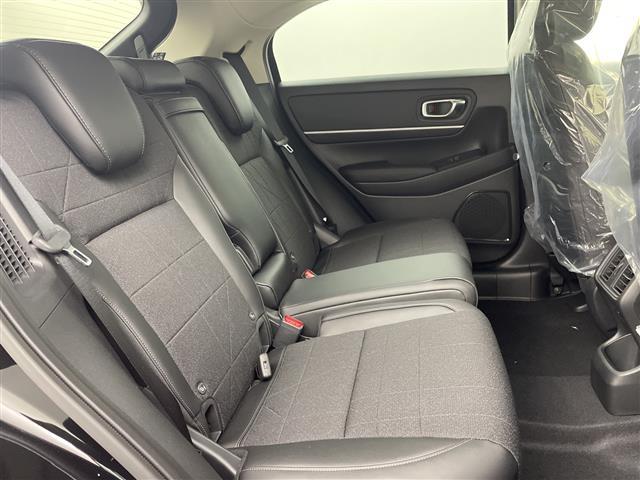 ヴェゼル ｅ：ＨＥＶ　Ｚ　登録済未使用車／／ホンダセンシング／純正９型ナビ／スマホ連携／フルセグＴＶ／バックカメラ／電動リアゲート／ハーフレザーシート／シートヒーター／パドルシフト／スペアキー／ＥＴＣ２．０／ワイヤレス充電（14枚目）