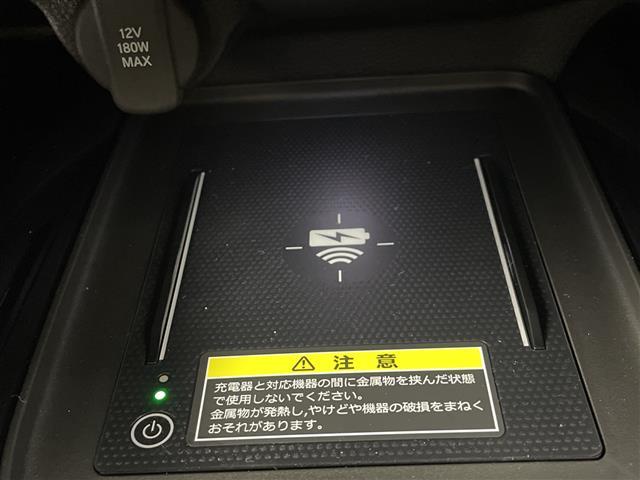 ヴェゼル ｅ：ＨＥＶ　Ｚ　登録済未使用車／／ホンダセンシング／純正９型ナビ／スマホ連携／フルセグＴＶ／バックカメラ／電動リアゲート／ハーフレザーシート／シートヒーター／パドルシフト／スペアキー／ＥＴＣ２．０／ワイヤレス充電（11枚目）