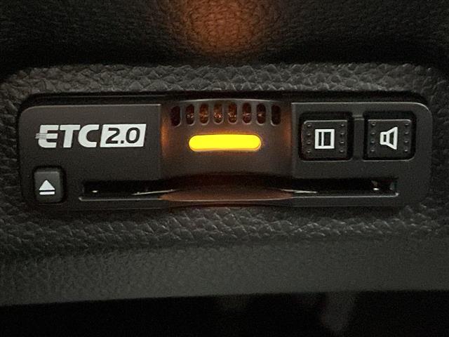 ヴェゼル ｅ：ＨＥＶ　Ｚ　登録済未使用車／／ホンダセンシング／純正９型ナビ／スマホ連携／フルセグＴＶ／バックカメラ／電動リアゲート／ハーフレザーシート／シートヒーター／パドルシフト／スペアキー／ＥＴＣ２．０／ワイヤレス充電（26枚目）