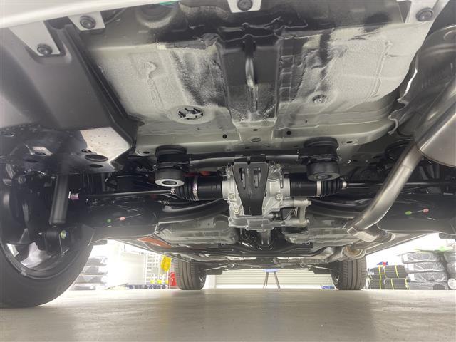 ヴェゼル ｅ：ＨＥＶ　Ｚ　登録済未使用車／／ホンダセンシング／純正９型ナビ／スマホ連携／フルセグＴＶ／バックカメラ／電動リアゲート／ハーフレザーシート／シートヒーター／パドルシフト／スペアキー／ＥＴＣ２．０／ワイヤレス充電（43枚目）