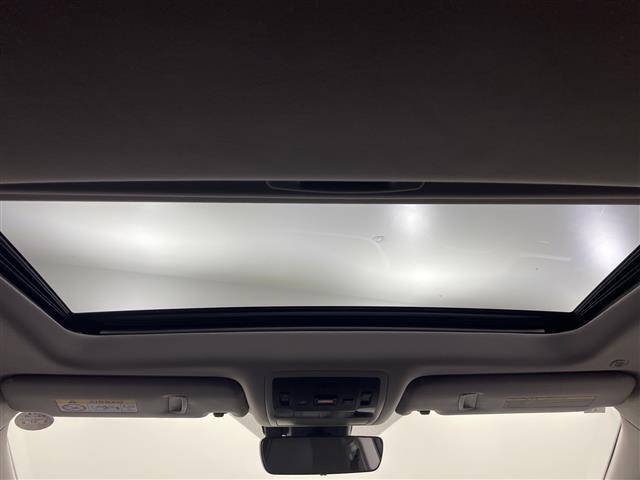 RX RX450h バージョンL 禁煙車/サンルーフ/モデリスタ/純正12型ナビ/全周囲カメラ/衝突軽減/車線逸脱支援/BSM/HUD/レーダークルーズコントロール/黒本革シート/全席シートヒーター/シートベンチレーション/(3枚目)