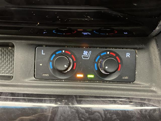 アルファードハイブリッド SR Cパッケージ 禁煙車 ALPINEフリップダウンモニター ALPINE11型ナビ 両側パワースライドドア シートヒーター エアシート クリアランスソナー ステアリングヒーター レーダークルーズ AC100V ETC(7枚目)