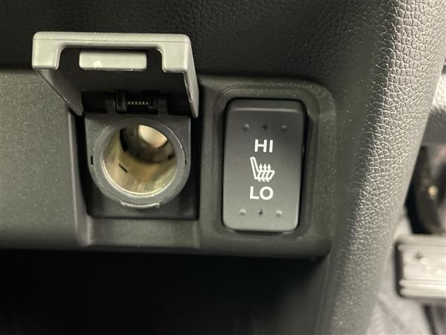 Ｎ－ＯＮＥ Ｇ　禁煙車／４ＷＤ／スマートキー／エンジンスターター／シートヒーター／ＨＩＤヘッドライト／オートエアコン／オーディオプレーヤー／横滑り防止／ＣＤ／ＦＭ／ＡＭ／ＡＵＸ／純正フロアマット／盗難防止装置（3枚目）