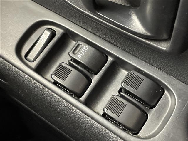 サンバーバン オープンデッキ　禁煙車／４ＷＤ／純正ナビ／衝突軽減／バックカメラ／サイドオーニング／ルーフキャリア／フルセグ／ＥＴＣ／ＬＥＤヘッド／レーンキープ／アイドリングストップ／リモコンキー／オートライト／オートハイビーム（10枚目）