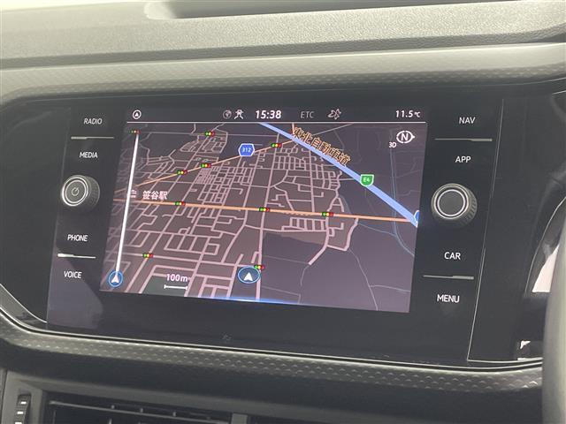 Ｔ－クロス ＴＳＩ　アクティブ　禁煙車／ワンオーナー／ＢＳＭ／純正８型ナビ／ワイヤレス充電／パーキングアシスト／レーダークルーズコントロール／バックカメラ／フルセグ／Ｂｌｕｅｔｏｏｔｈ接続／ＬＥＤヘッドライト／オートライト／ＥＴＣ（9枚目）