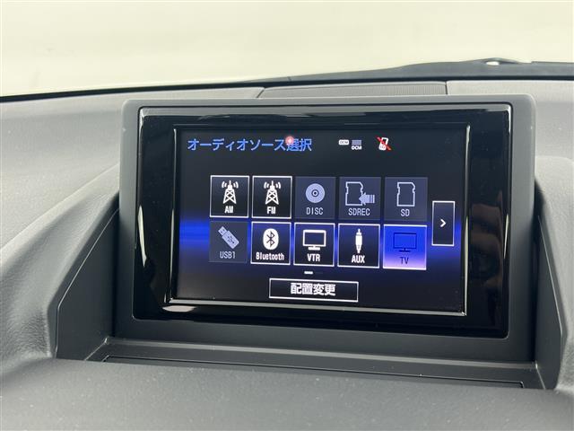 ＣＴ ＣＴ２００ｈ　バージョンＣ　禁煙車　純正ナビ　シートヒーター　前席パワーシート　前後ドライブレコーダー　バックカメラ　クルーズコントロール　ＥＴＣ　ＬＥＤヘッドライト　　パドルシフト　フルセグＴＶ　純正アルミホイール　横滑り防止（6枚目）